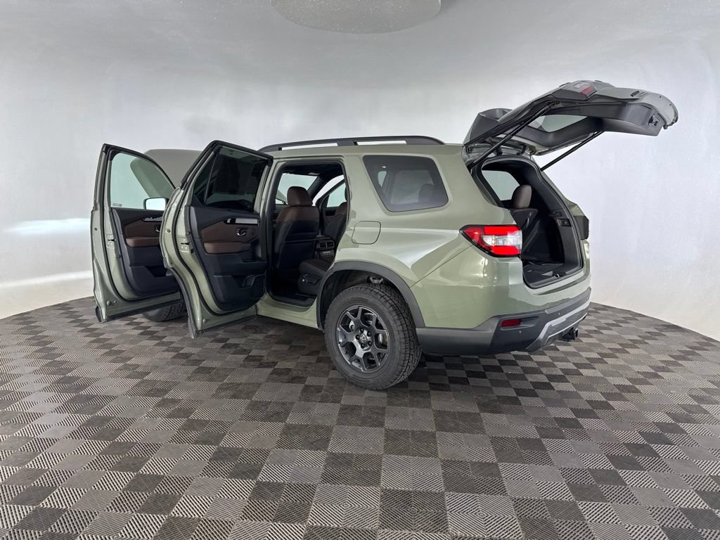 Used 2026 Honda Pilot TrailSport image 21