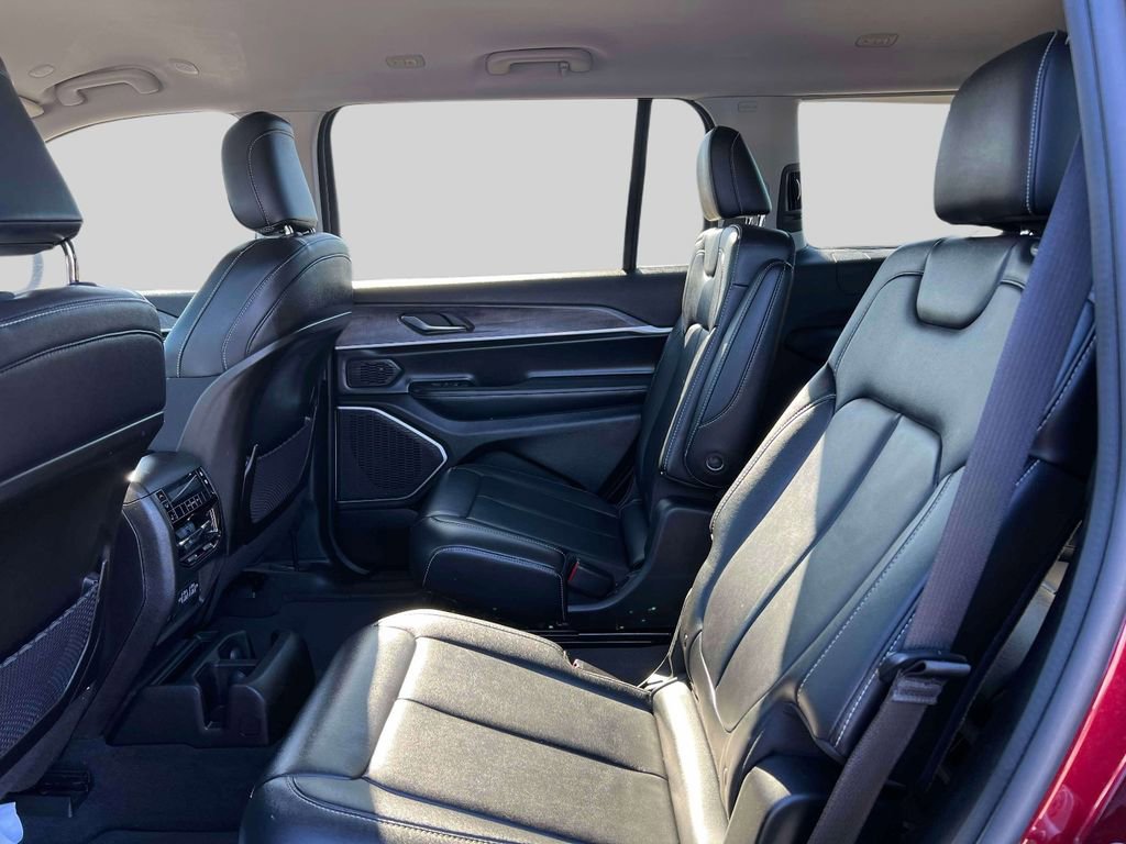 Used 2022 Jeep Grand Cherokee L Limited image 12