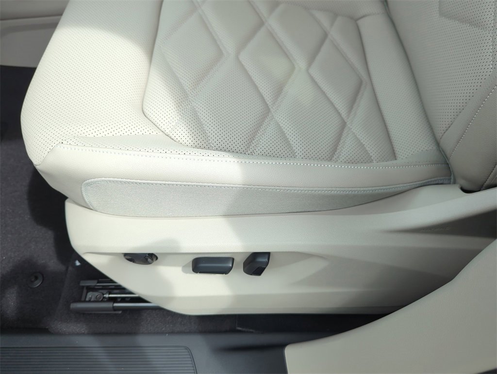 New 2026 Volkswagen Atlas SE image 30