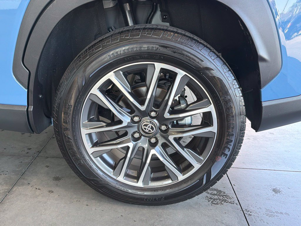 Certified 2026 Toyota Corolla Cross XLE FWD image 17