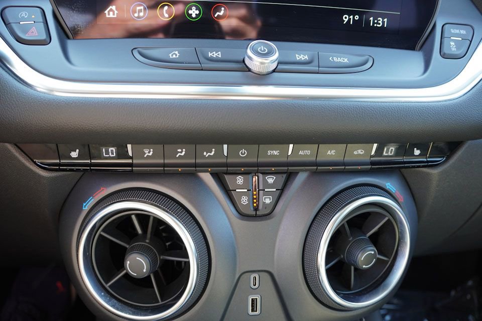 Certified 2025 Chevrolet Blazer LT image 24