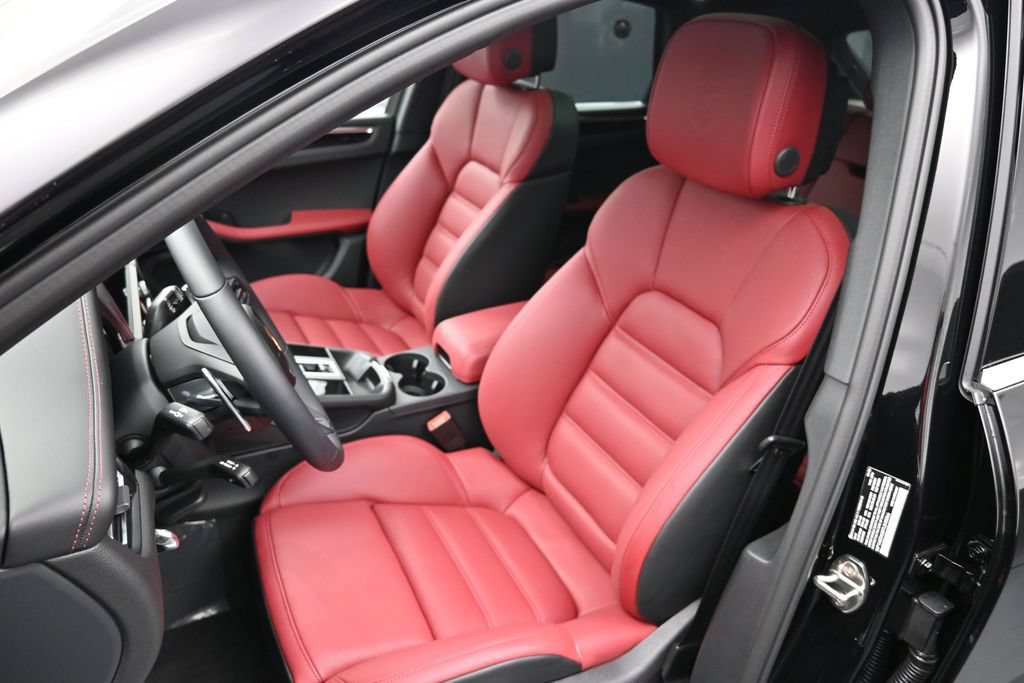 New 2026 Porsche Macan S AWD/4WD image 6