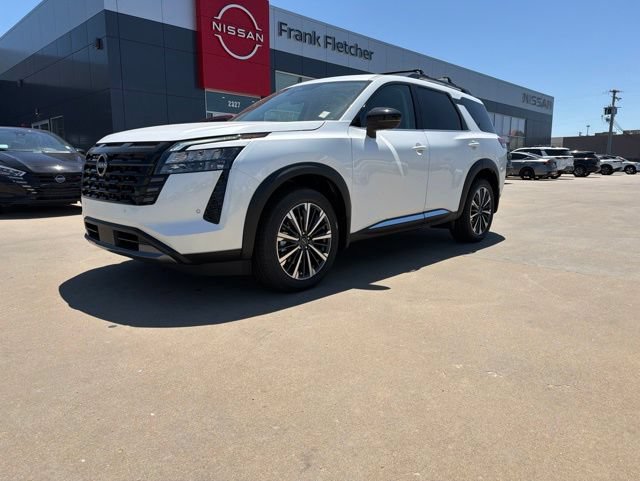 New 2026 Nissan Pathfinder Platinum w/ Cargo Package AWD/4WD image 1