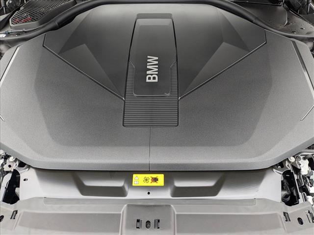 Used 2025 BMW i5 eDrive40i w/ Premium Package image 16