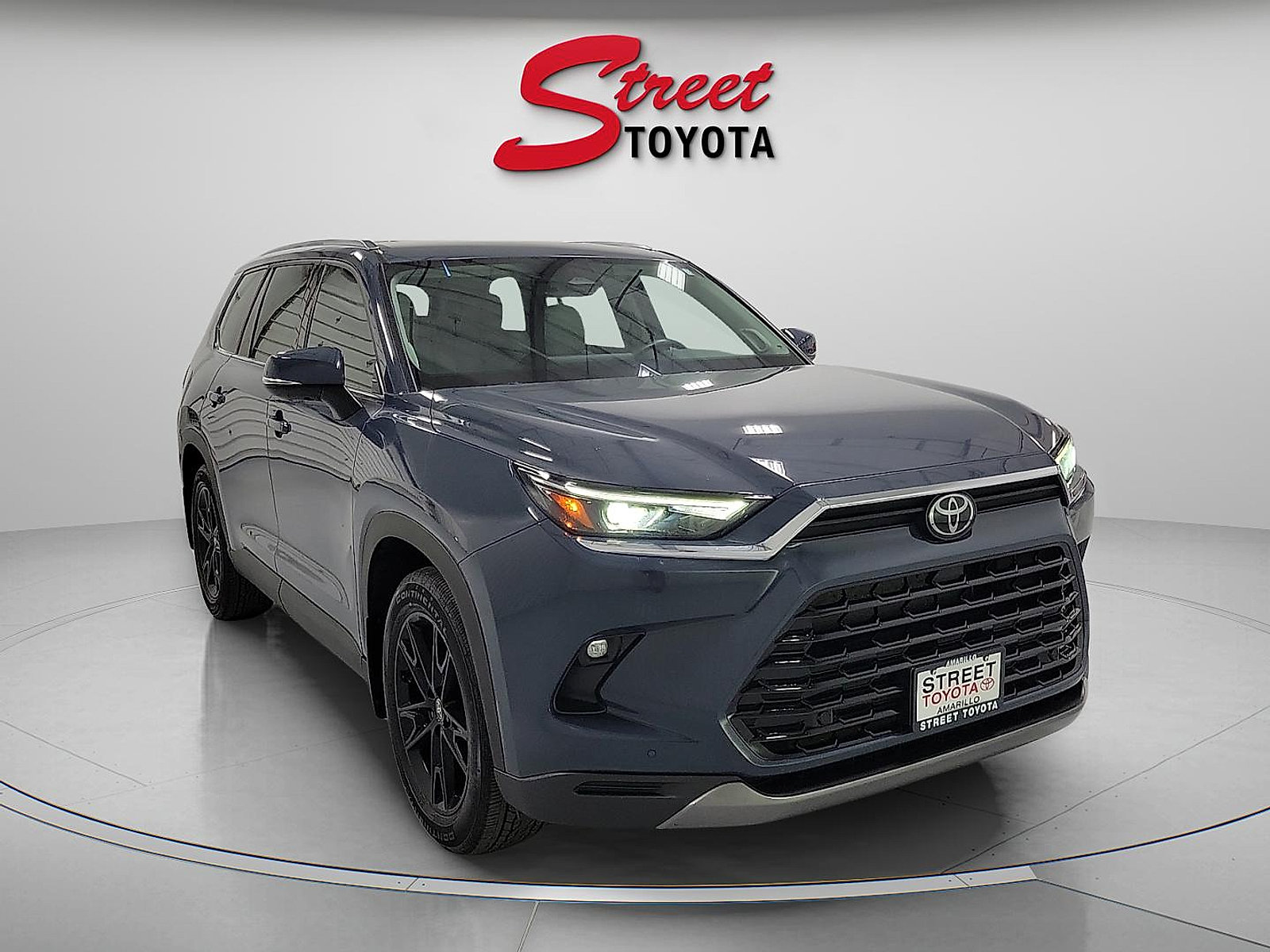Certified 2024 Toyota Grand Highlander FWD image 5