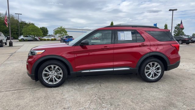 Used 2020 Ford Explorer XLT w/ Equipment Group 202A AWD/4WD image 5