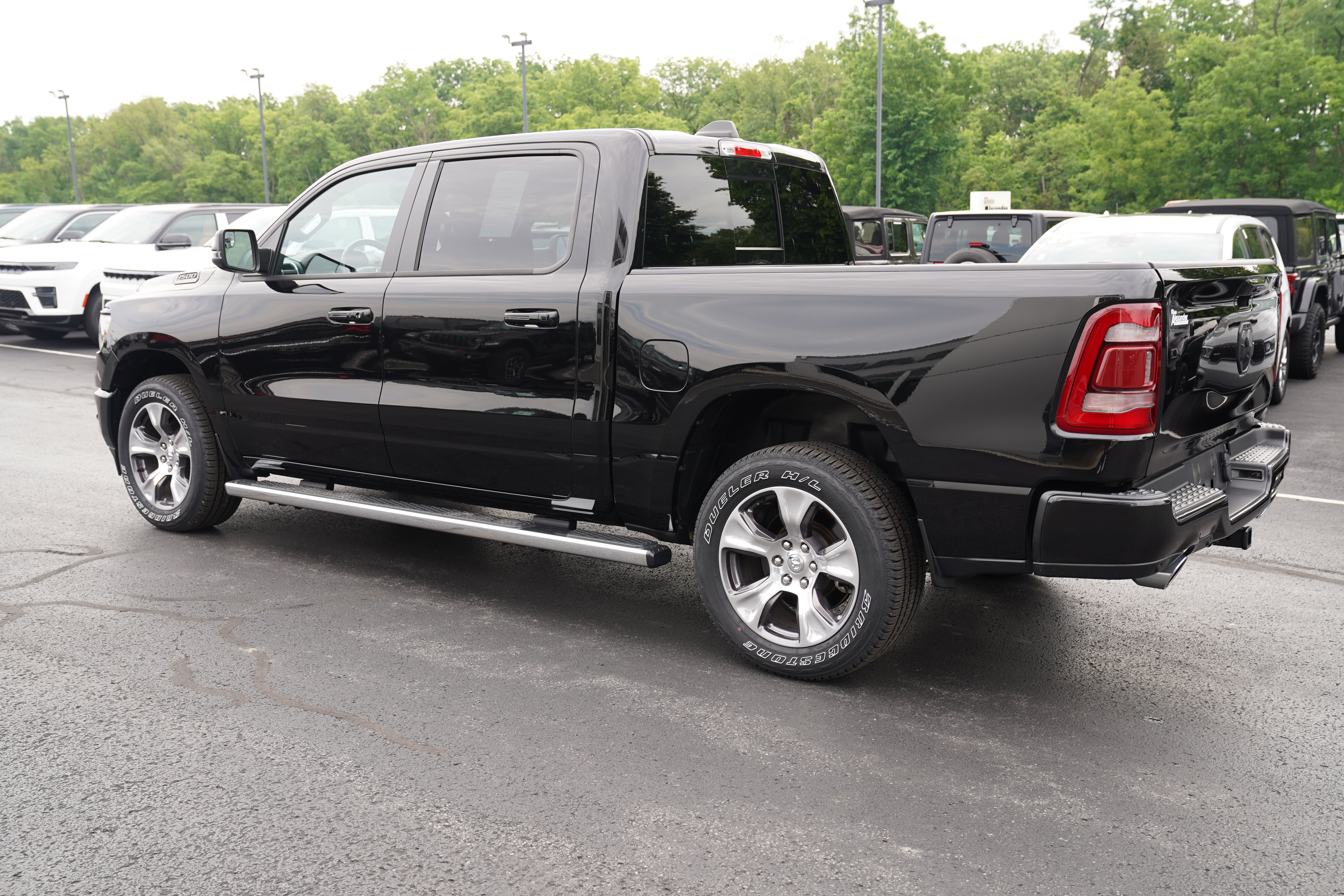 Used 2023 RAM 1500 Laramie AWD/4WD image 9