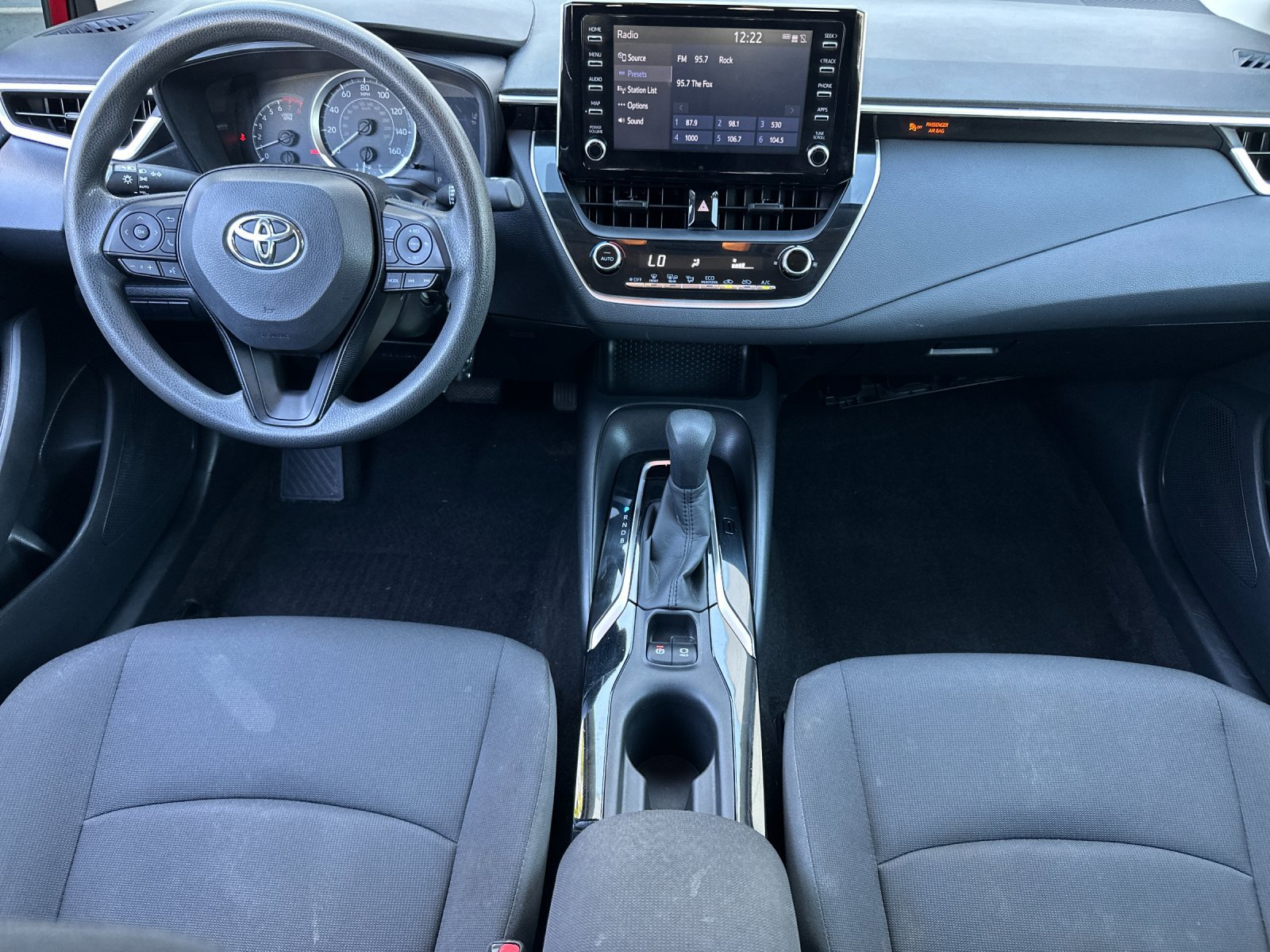 Used 2020 Toyota Corolla LE FWD image 13