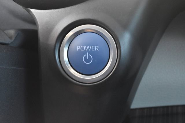 Used 2023 Toyota Sienna Limited image 32