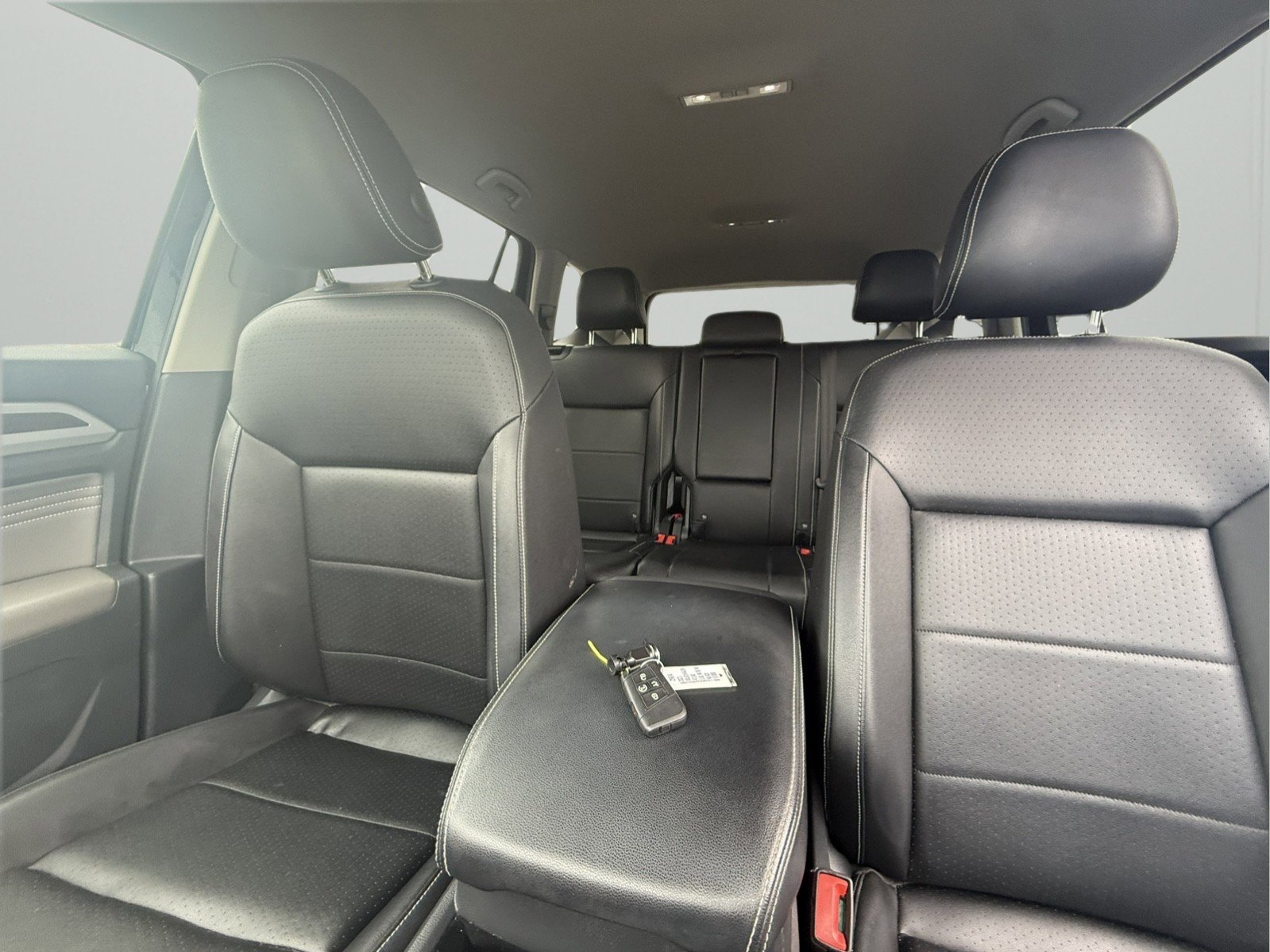 Used 2023 Volkswagen Atlas SE image 19