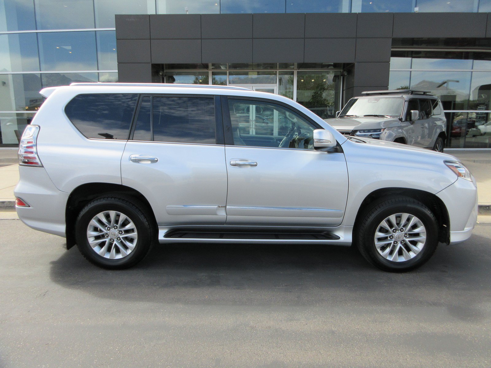 Used 2019 Lexus GX 460 Premium AWD/4WD image 11