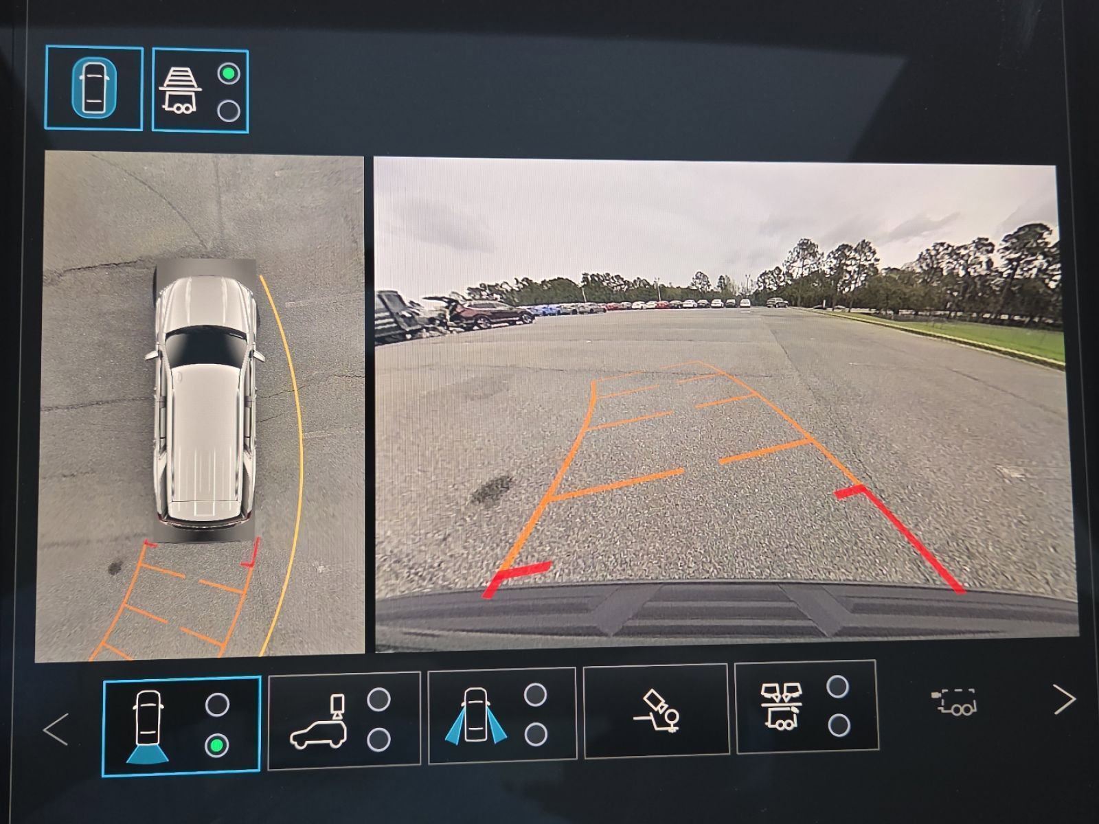 New 2026 GMC Yukon AT4 w/ AT4 Premium Plus Package image 12