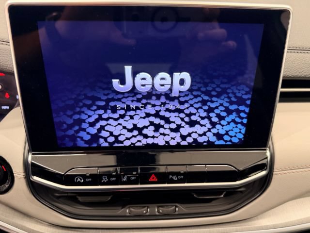 Used 2025 Jeep Compass Limited AWD/4WD image 26