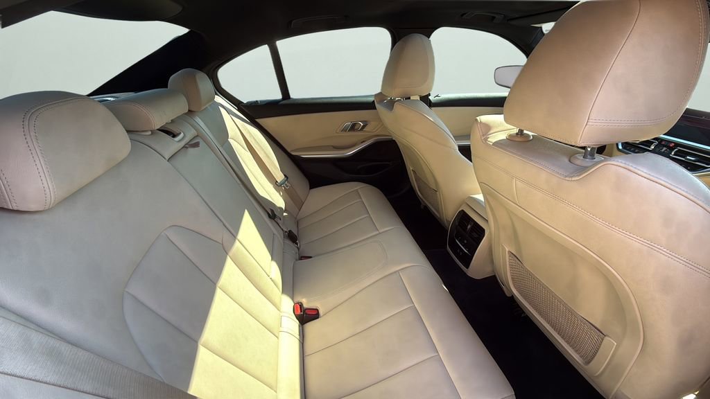 Used 2021 BMW 330i xDrive Sedan w/ Driving Assistance Package image 18