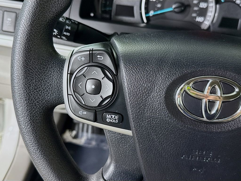 Used 2014 Toyota Camry LE FWD image 18