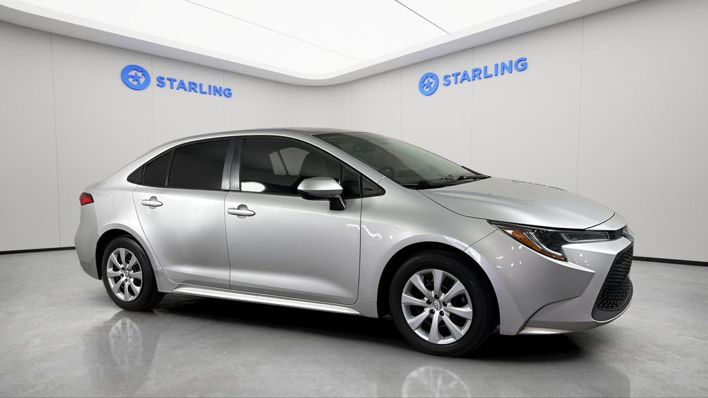 Used 2022 Toyota Corolla LE image 28