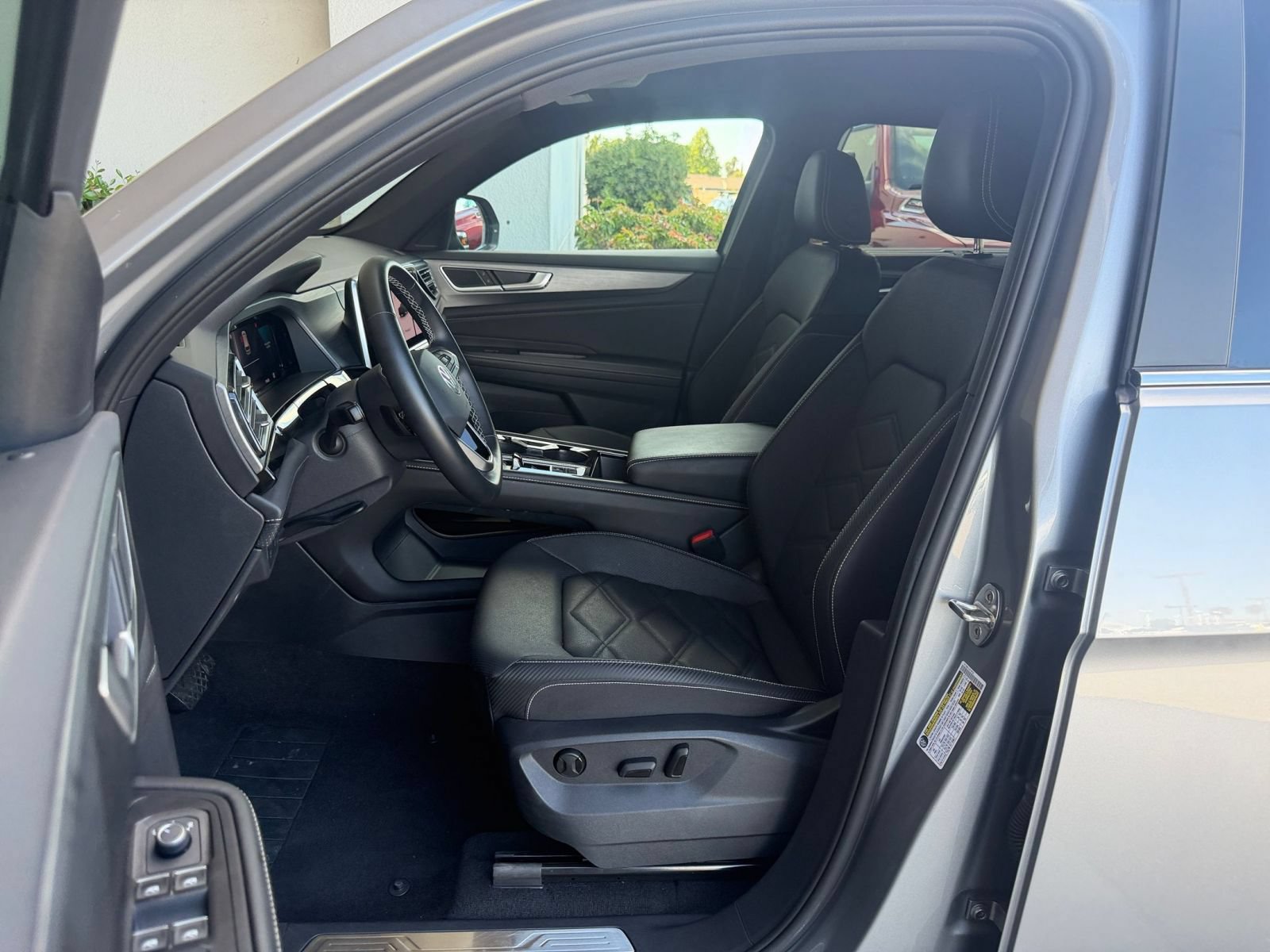 Used 2026 Volkswagen Atlas Cross Sport SE AWD/4WD image 37