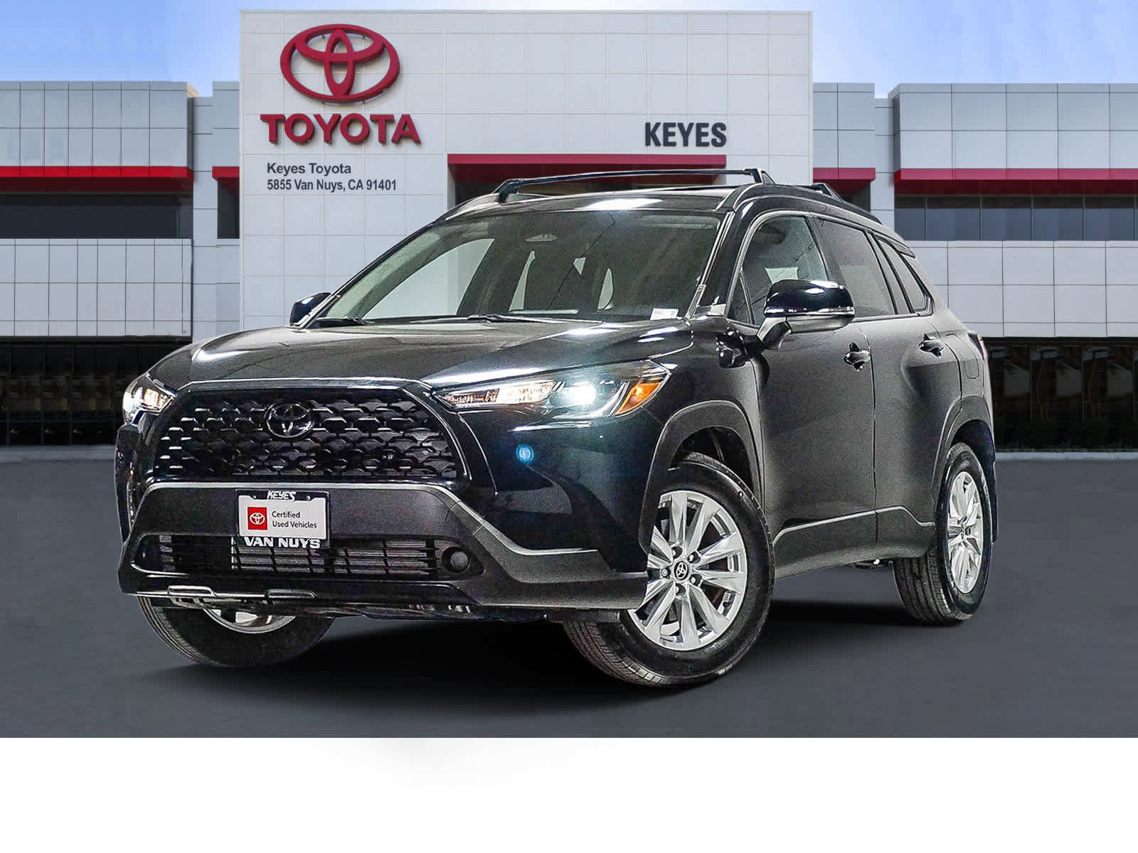 Certified 2025 Toyota Corolla Cross LE FWD image 1