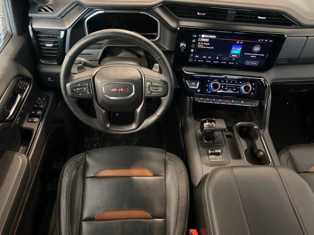 Used 2023 GMC Sierra 1500 AT4 w/ AT4 Preferred Package AWD/4WD image 2