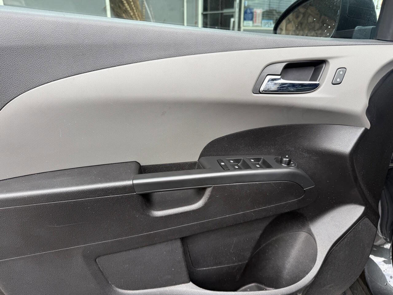 Used 2015 Chevrolet Sonic LTZ image 19