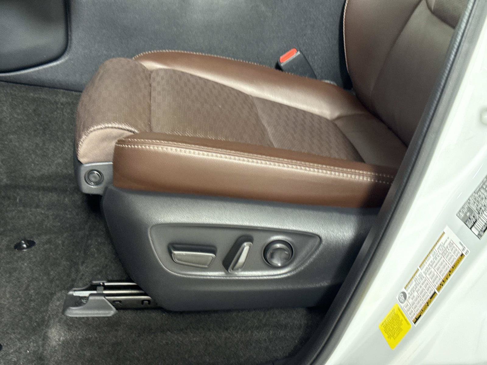 Used 2025 Toyota Land Cruiser w/ Premium Package AWD/4WD image 18
