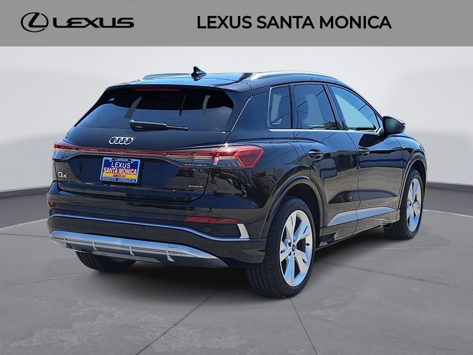 Used 2023 Audi Q4 e-tron Premium Plus w/ Premium Plus AWD/4WD image 5