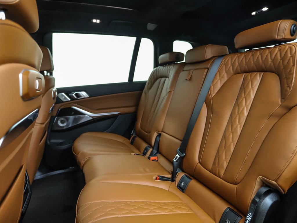 New 2026 BMW ALPINA XB7 image 22