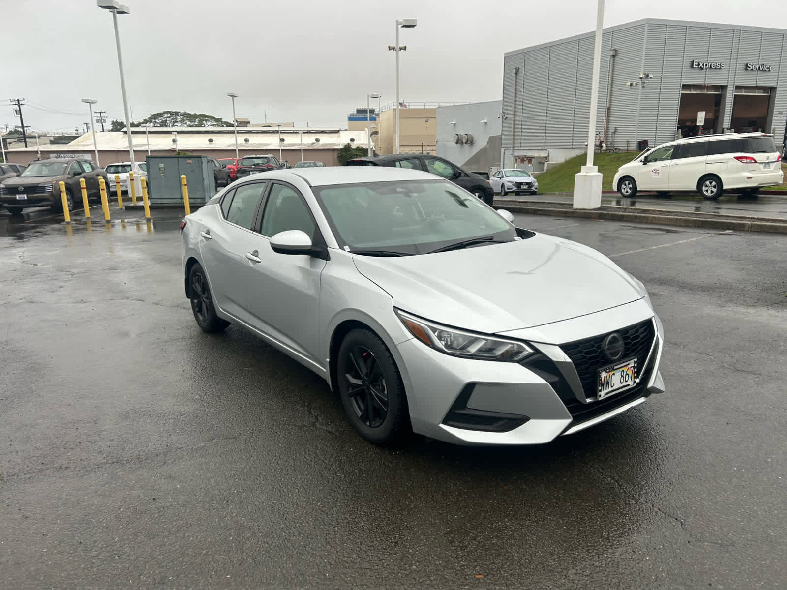 Used 2023 Nissan Sentra SV image 2