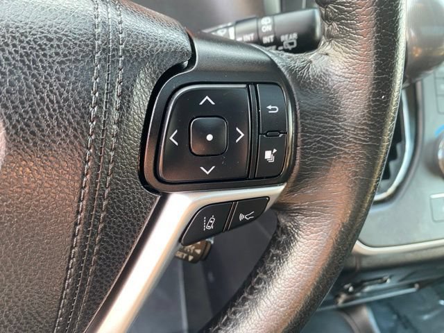 Used 2020 Toyota Sienna SE w/ SE Preferred Package FWD image 21