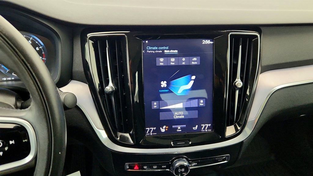 Used 2020 Volvo S60 T5 Momentum w/ Protection Package image 19