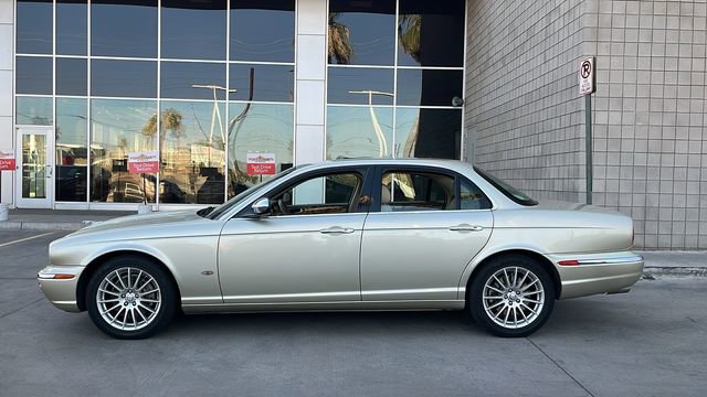 Used 2007 Jaguar XJ8 RWD image 3