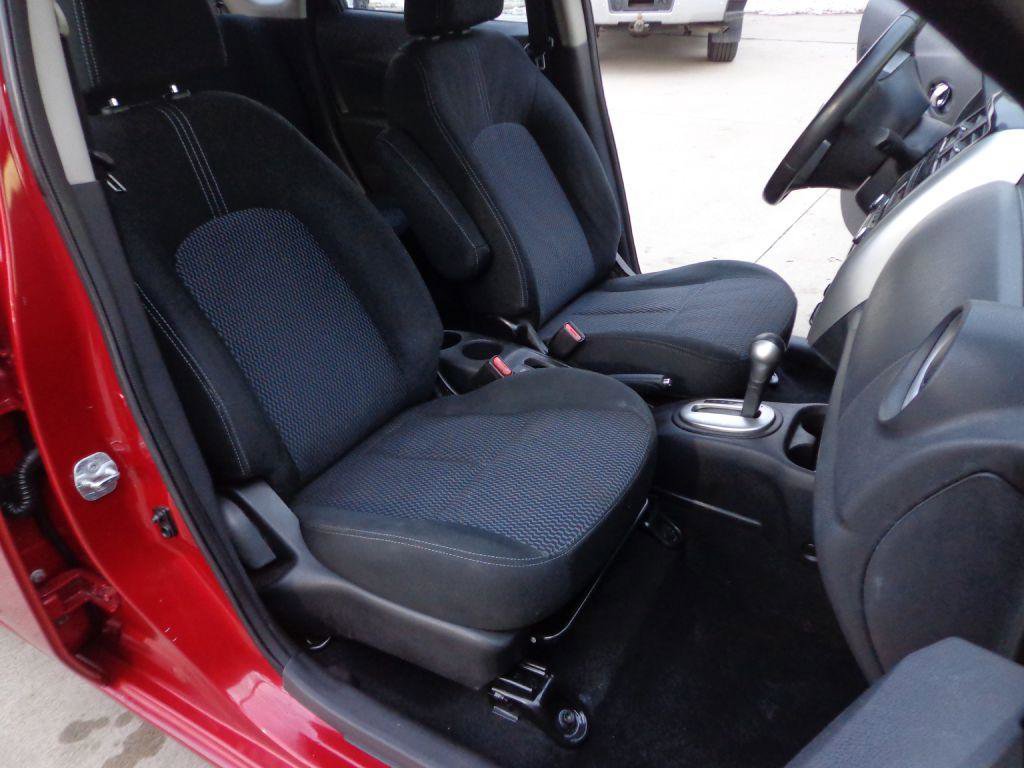 Used 2015 Nissan Versa Note SV image 13