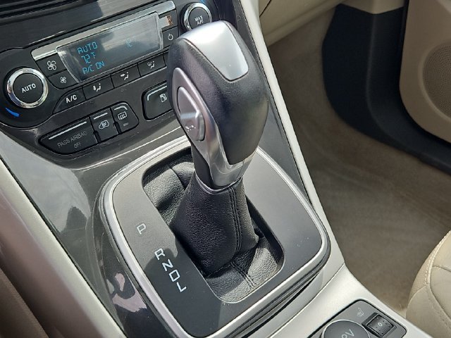 Used 2014 Ford C-MAX Energi SEL w/ Equipment Group 302A FWD image 21
