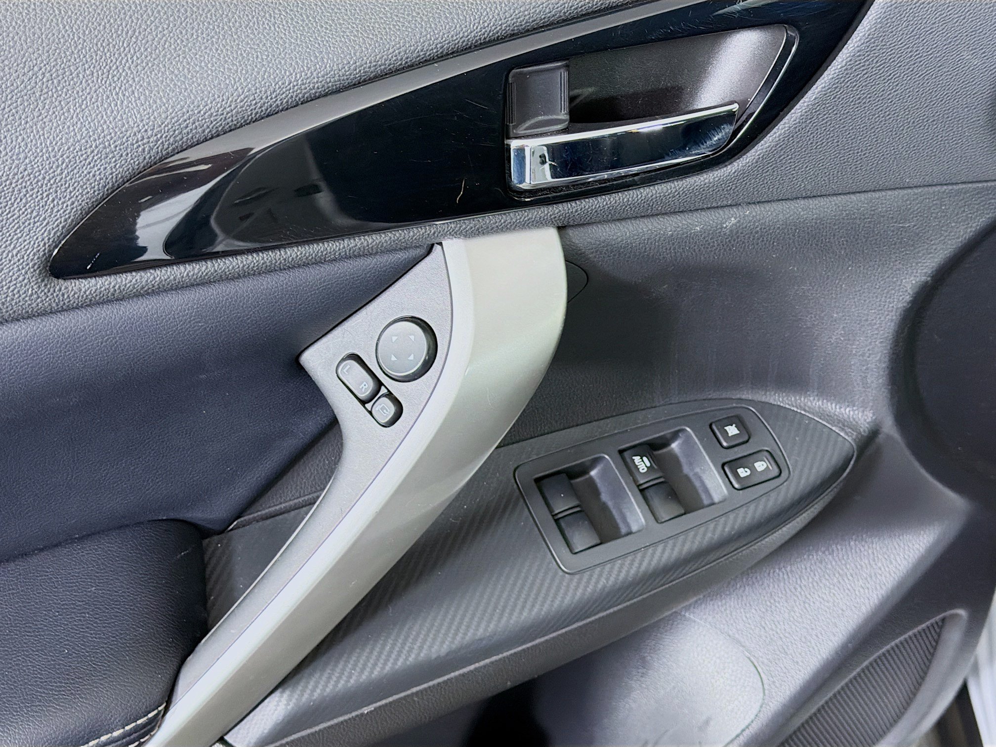 Used 2024 Mitsubishi Eclipse Cross SE AWD/4WD image 15