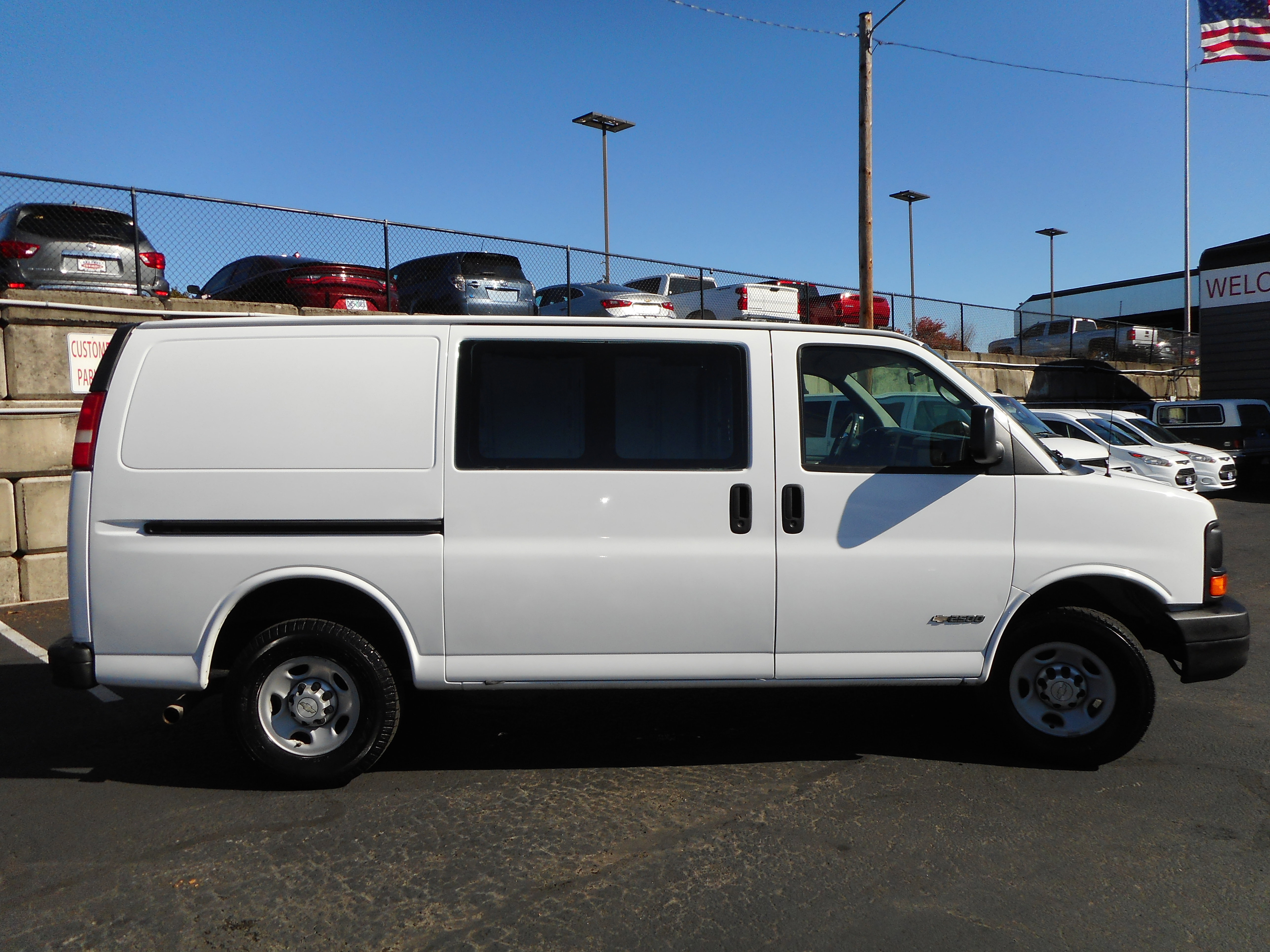 Used 2006 Chevrolet Express 2500 w/ Power and Light Package image 4