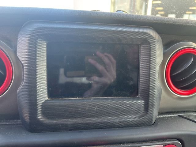 Used 2018 Jeep Wrangler Unlimited Sport S image 22