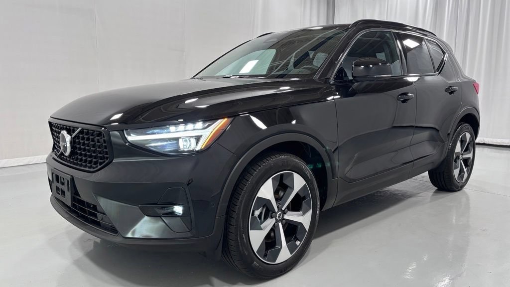 Certified 2026 Volvo XC40 B5 Plus