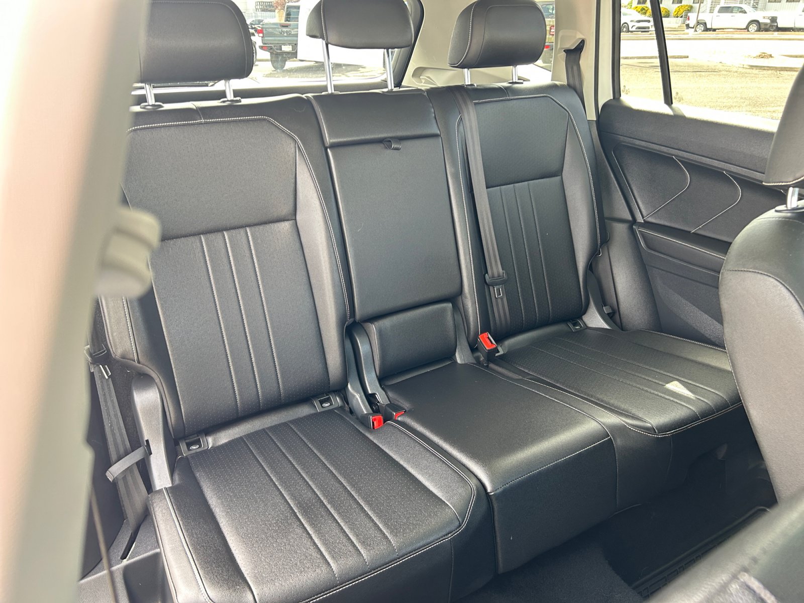 Used 2023 Volkswagen Tiguan SE AWD/4WD image 18