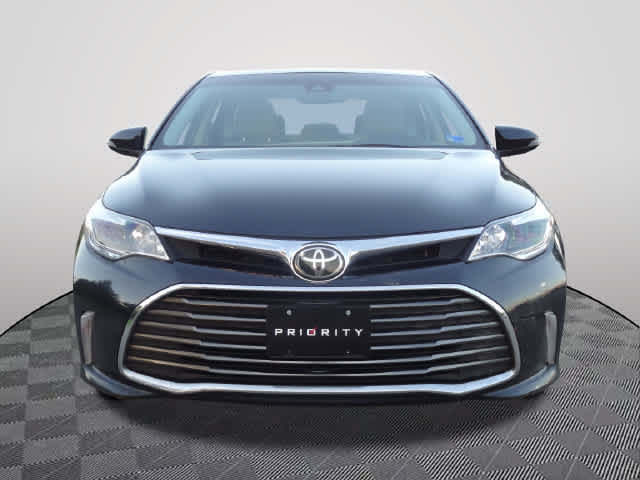 Used 2017 Toyota Avalon XLE Premium w/ All Weather Liner Package FWD image 5