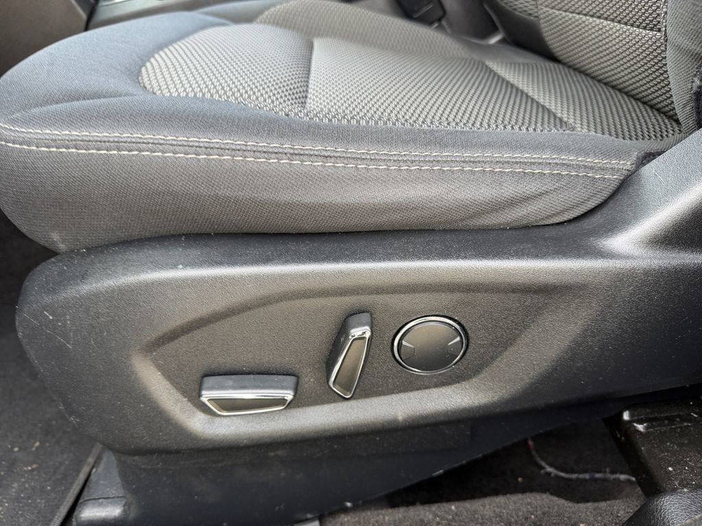 Used 2017 Ford Explorer XLT AWD/4WD image 16