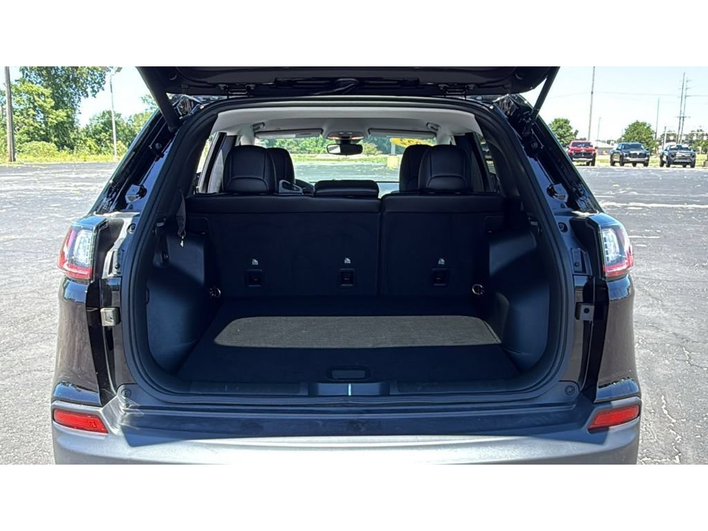 Used 2022 Jeep Cherokee Latitude Lux AWD/4WD image 7