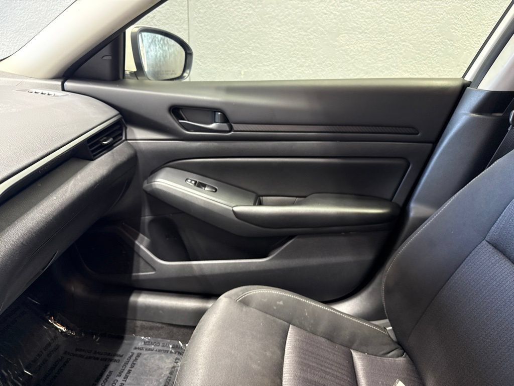 Used 2023 Nissan Altima 2.5 S FWD image 31