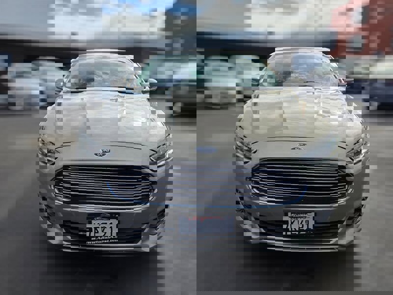 Used 2015 Ford Fusion SE w/ Equipment Group 201A image 11