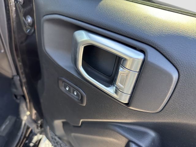 Used 2018 Jeep Wrangler Unlimited Sport S image 16