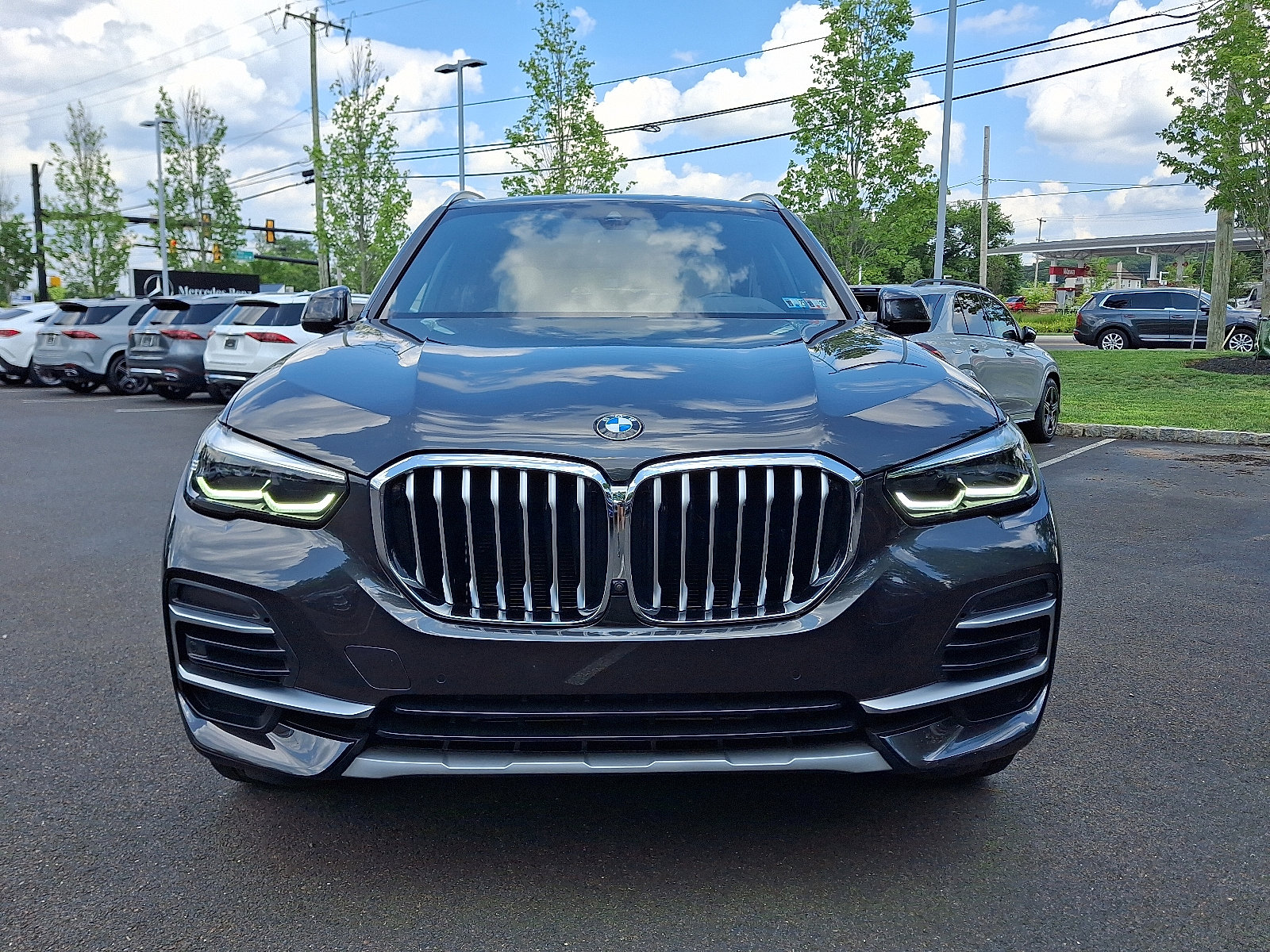 Used 2022 BMW X5 xDrive40i w/ Premium Package image 2