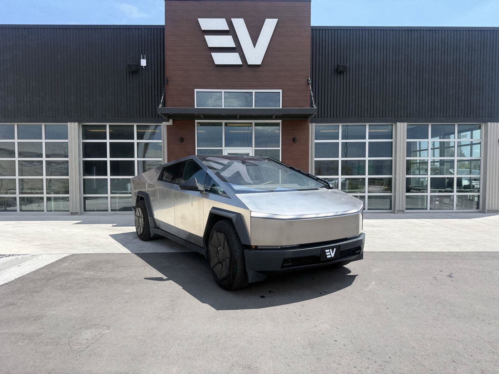 Used 2024 Tesla Cybertruck AWD Crew Cab image 1