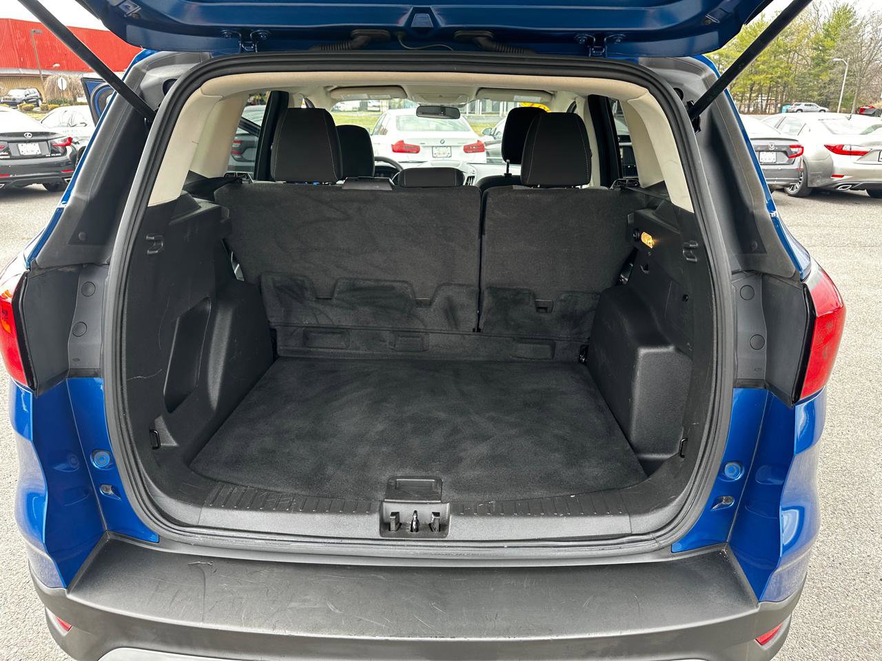Used 2019 Ford Escape SE FWD image 18