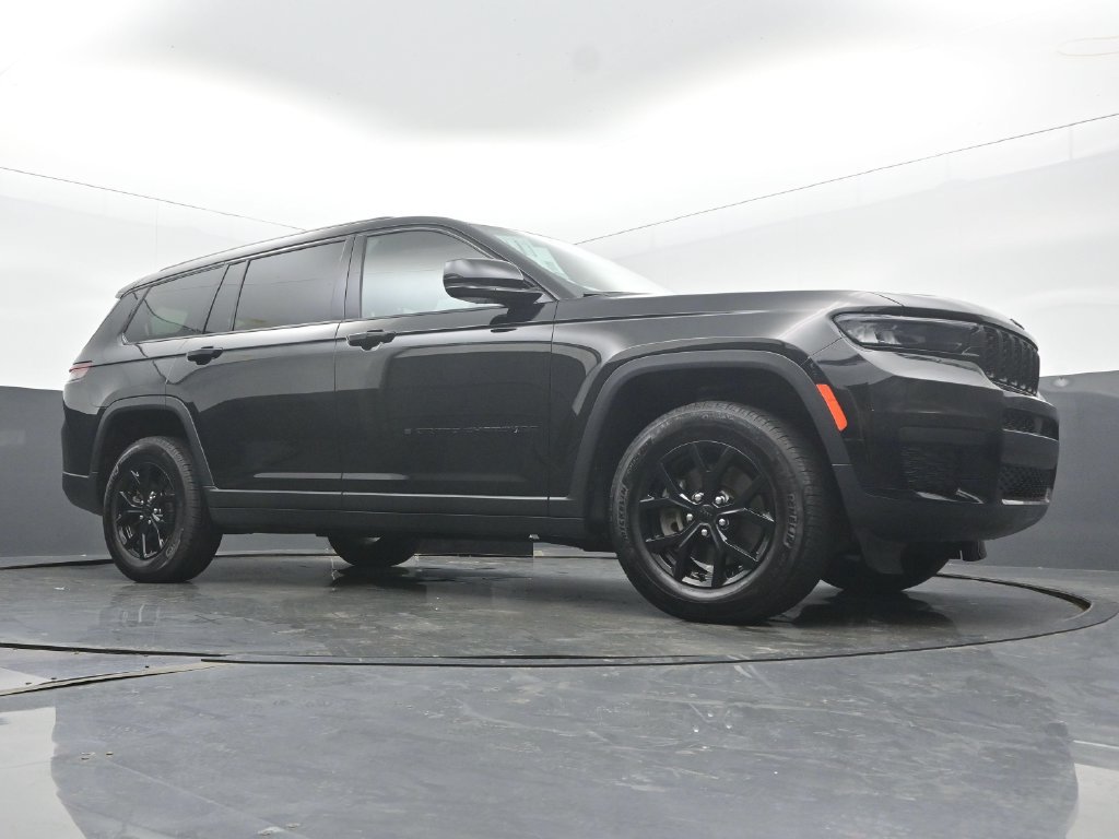 Used 2025 Jeep Grand Cherokee L Altitude AWD/4WD image 52