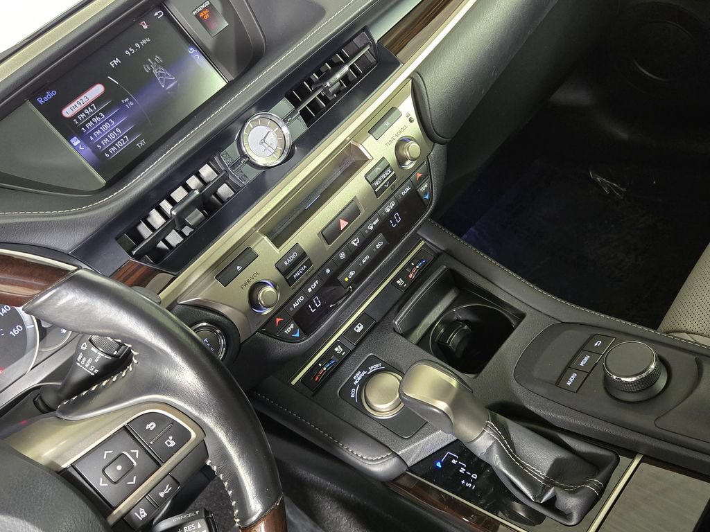 Used 2017 Lexus ES 350 FWD image 12