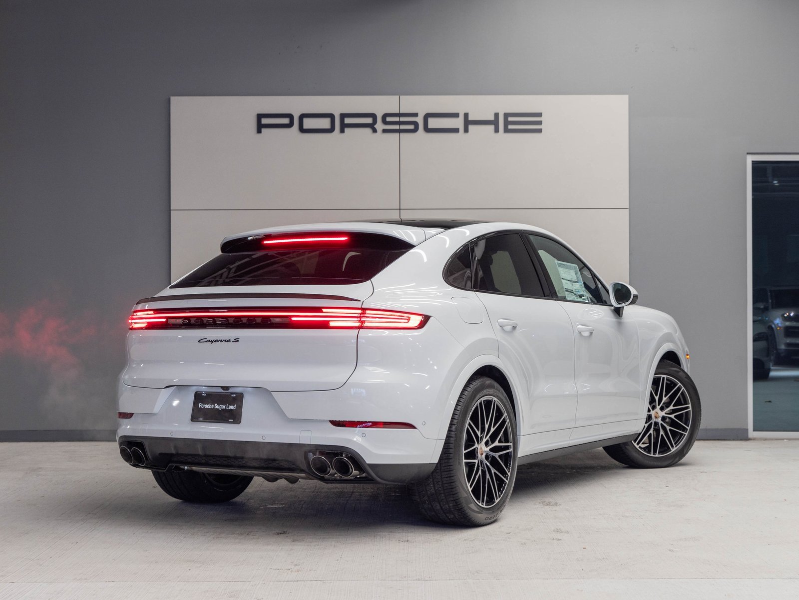New 2026 Porsche Cayenne S image 7